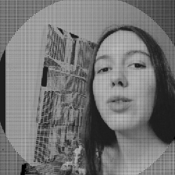 Meet your Posher, Candace - Picture 3 of 4